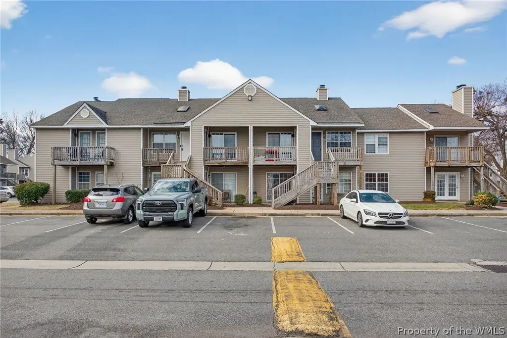 206 Lantana Lane # B, Hampton