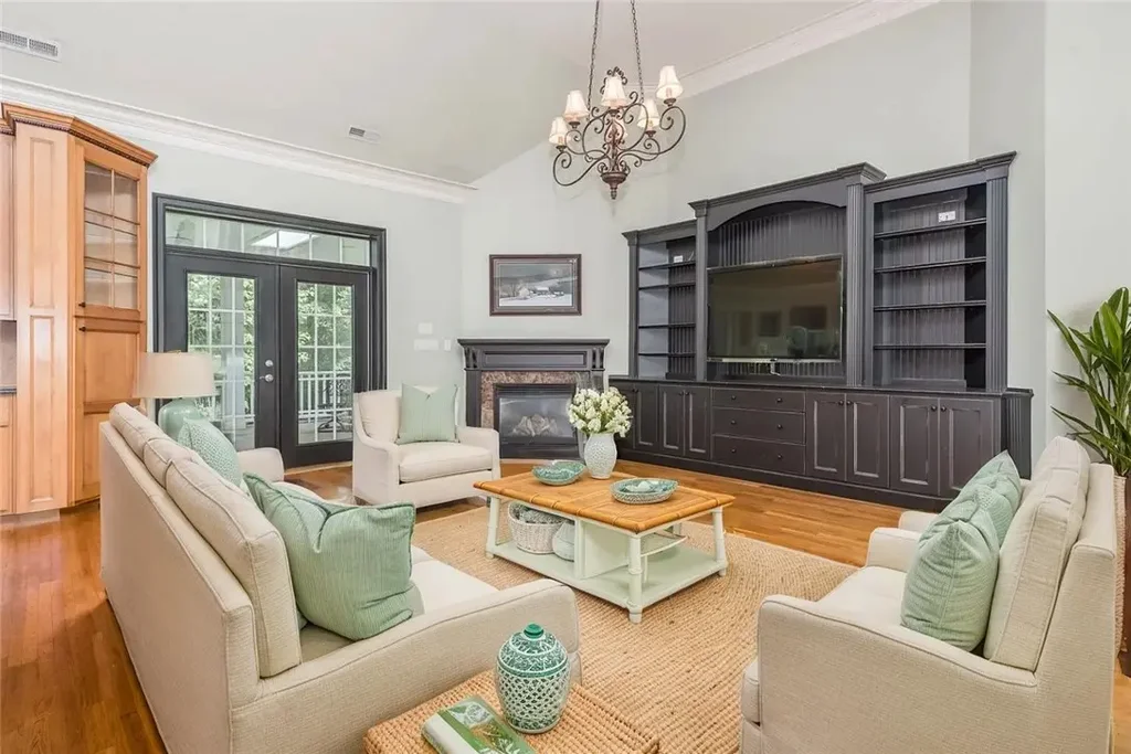 228 Royal Dublin, Williamsburg