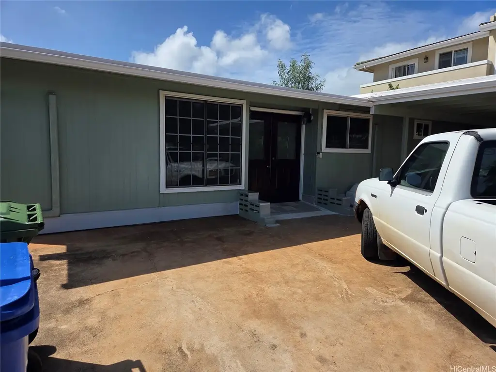 94-366 Kipou Street, Waipahu