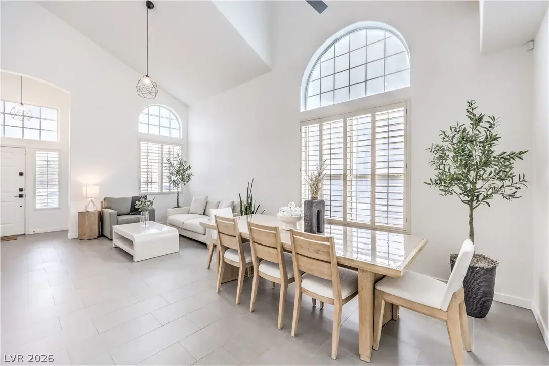 Photo of Listing #2755978