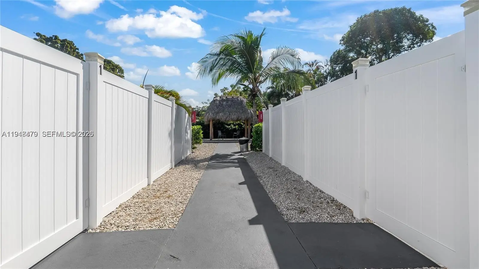 Photo of Listing #A11948479