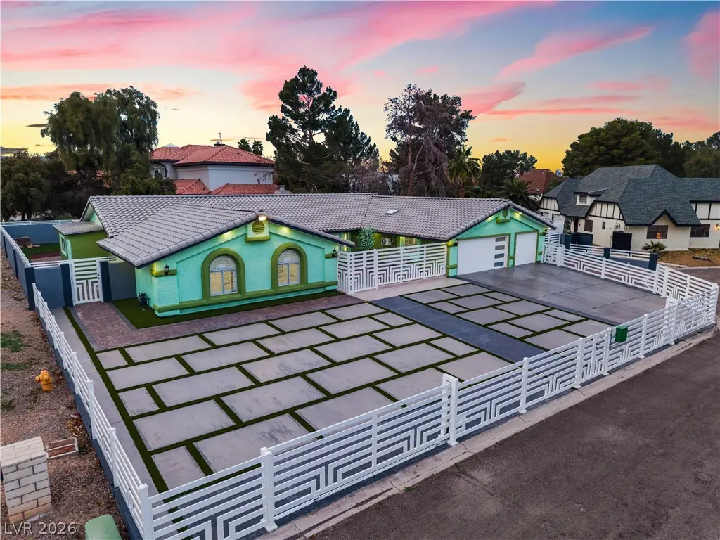 Photo of Listing #2755851