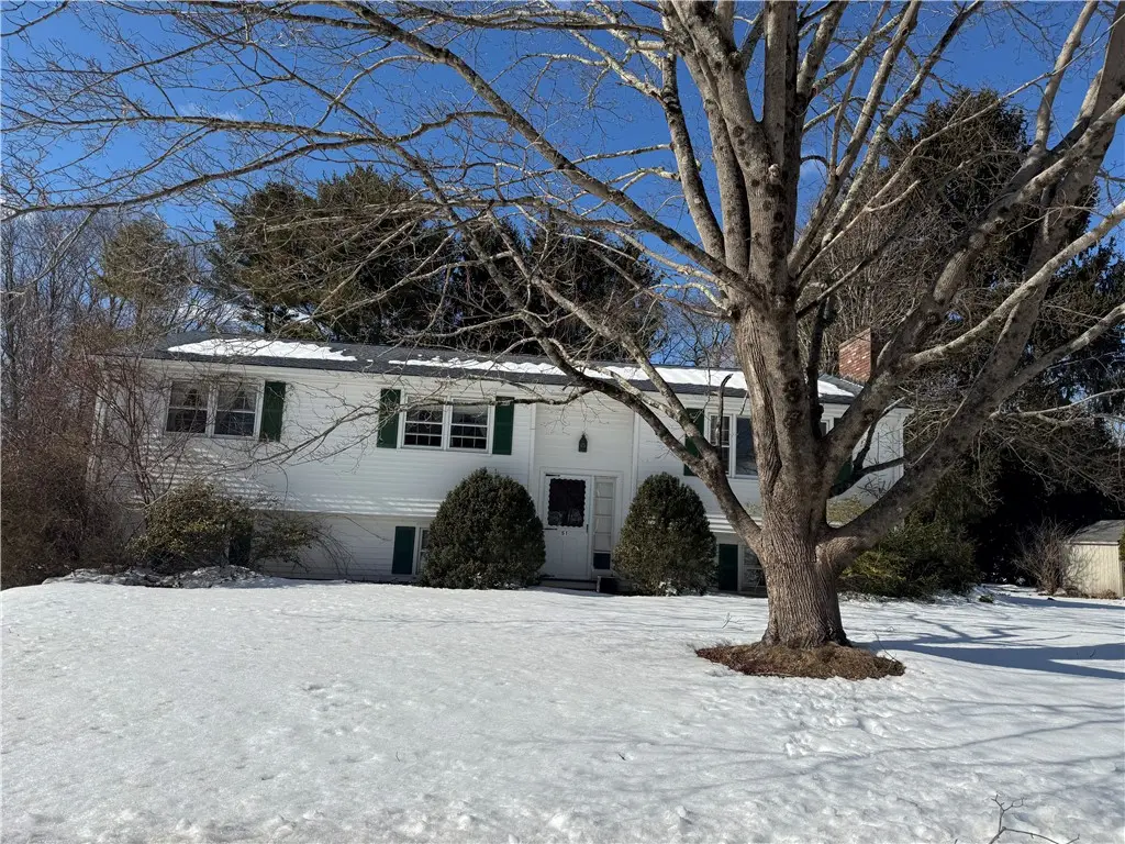 51 Cydot Dr, North Kingstown