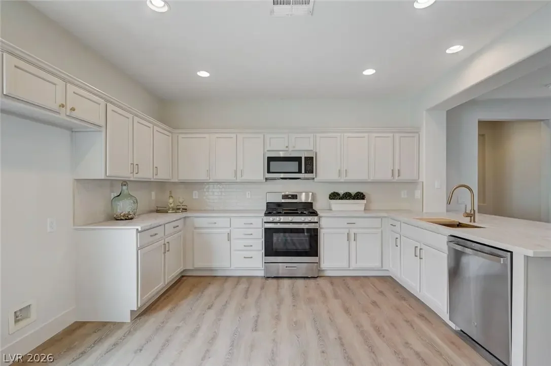 Photo of Listing #2756322