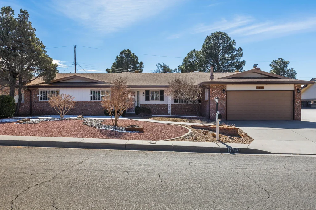12312 Casa Grande Avenue Ne, Albuquerque