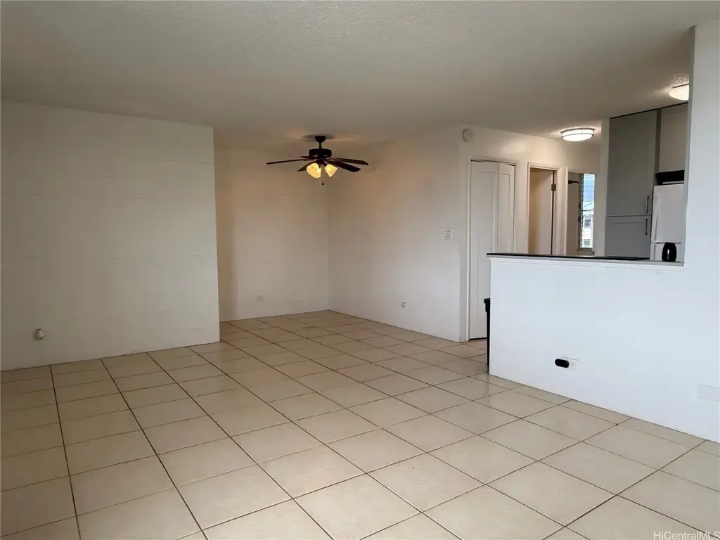 94-246 Leoku Street # 303, Waipahu