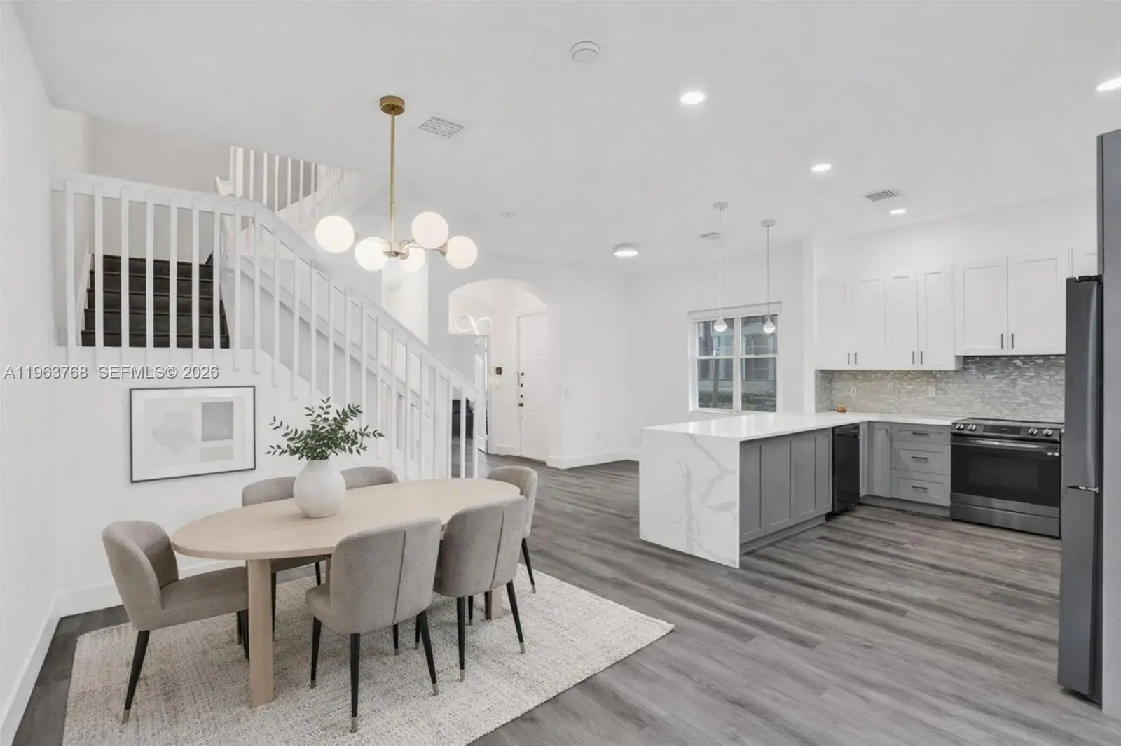 Photo of Listing #A11963768