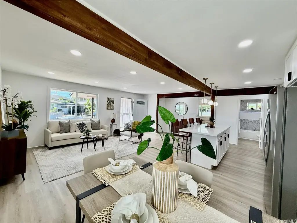 94-341 Honowai Street, Waipahu