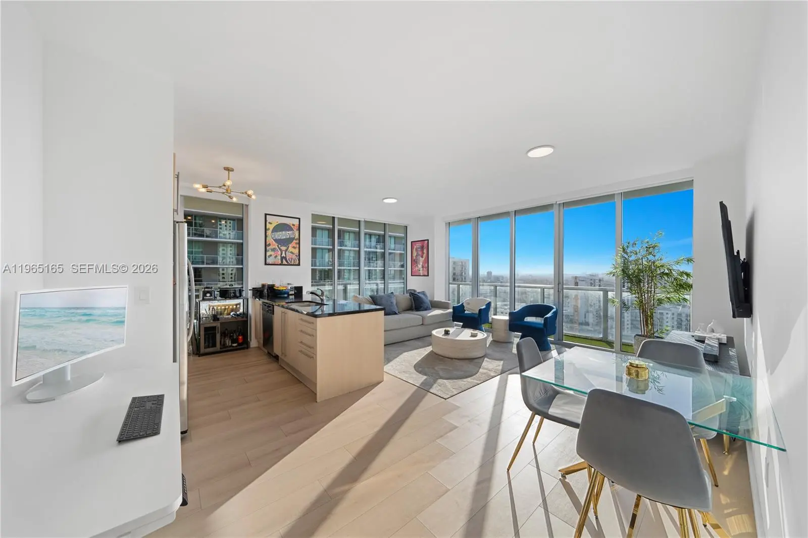 Photo of Listing #A11965165