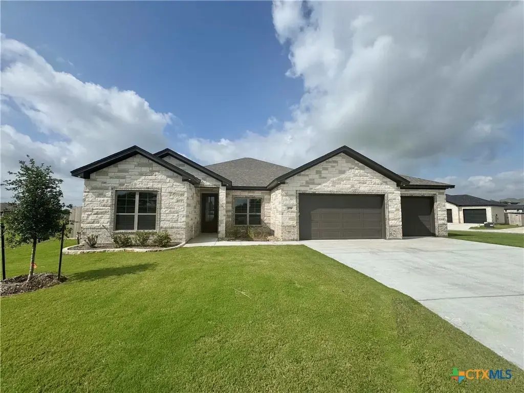1054 Alice Circle, Temple