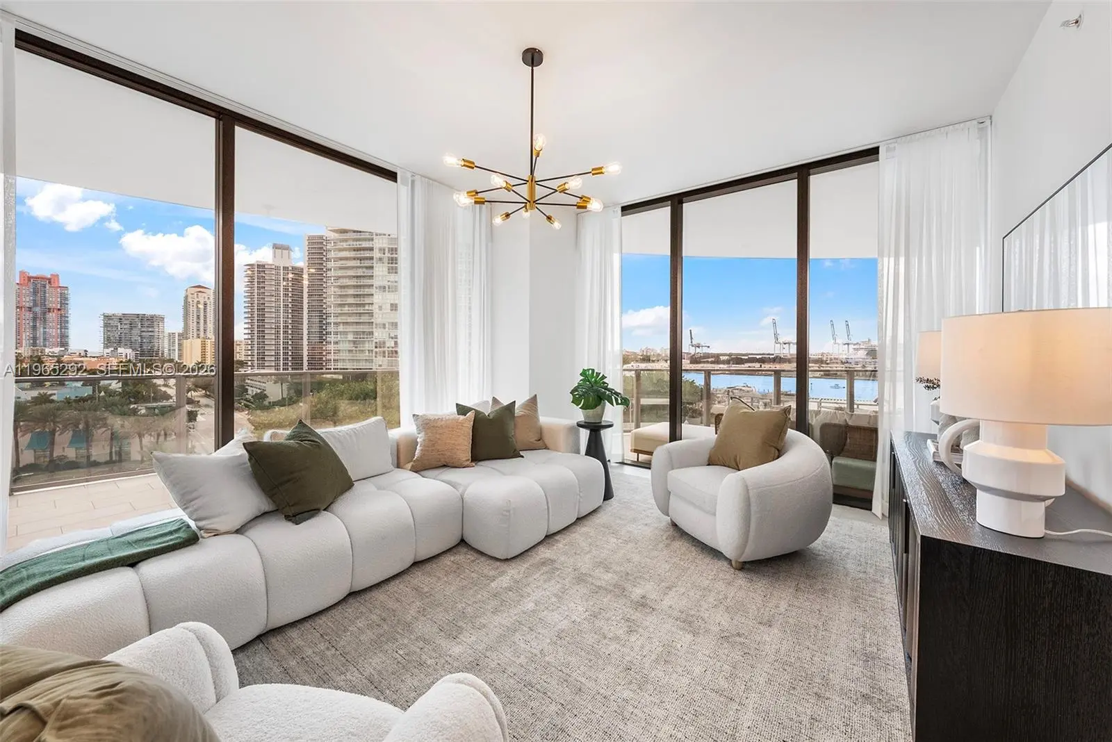 Photo of Listing #A11965292