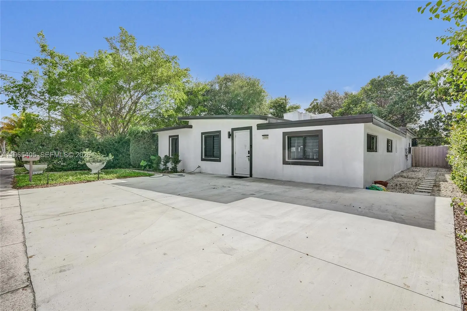 Photo of Listing #A11965405