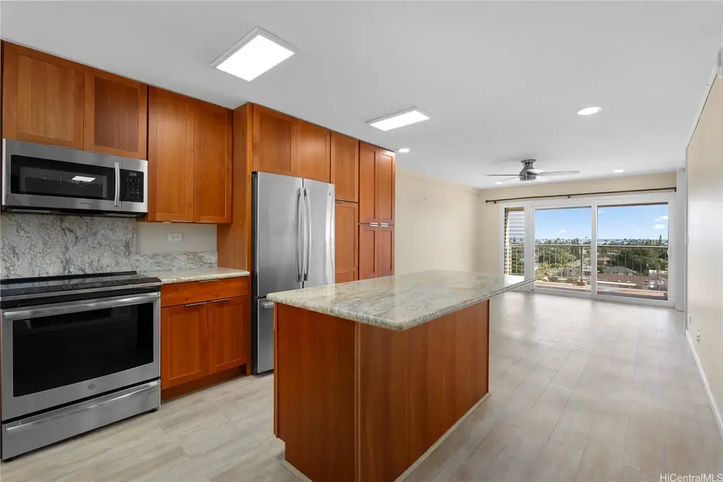 14 Aulike Street # 806, Kailua