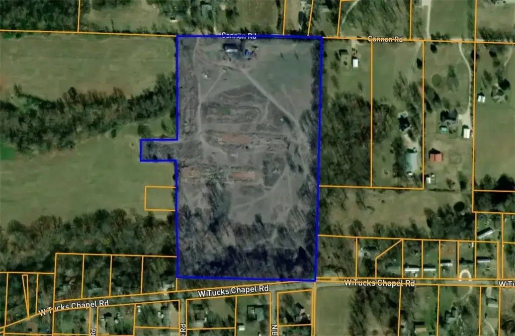 12325 Cannon Road, Rogers