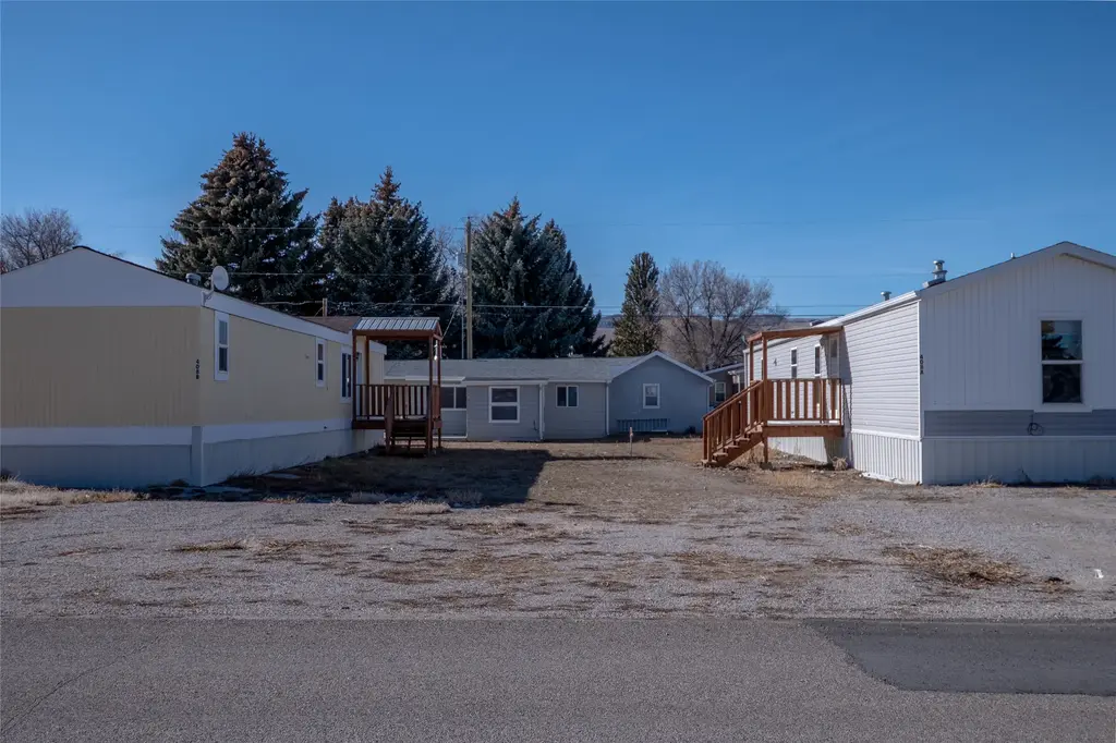408 S Cedar Street, Townsend