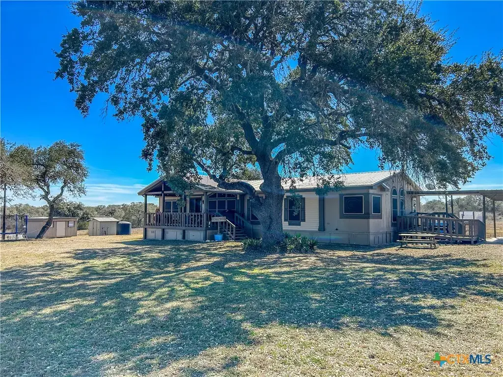 1174 Charco Road, Tuleta