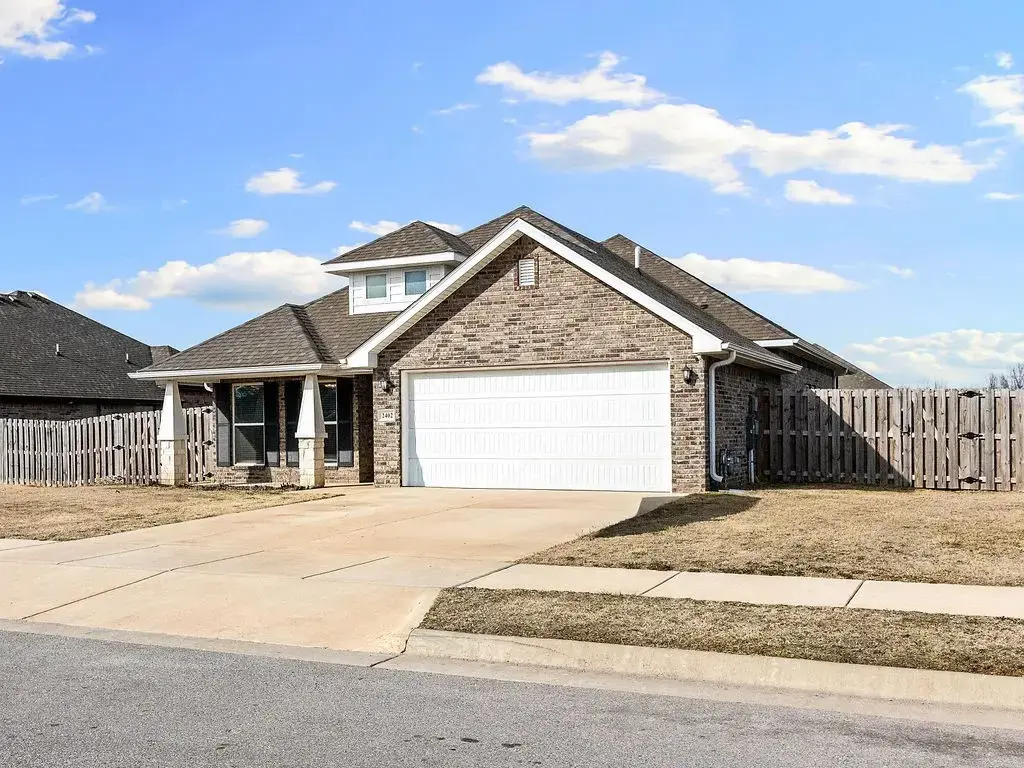2402 England Lane, Pea Ridge