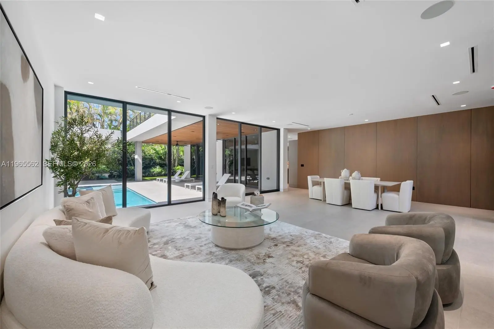 Photo of Listing #A11965562