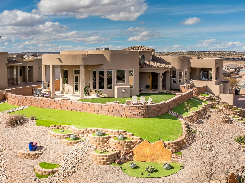 6813 Nagoya Road Ne, Rio Rancho