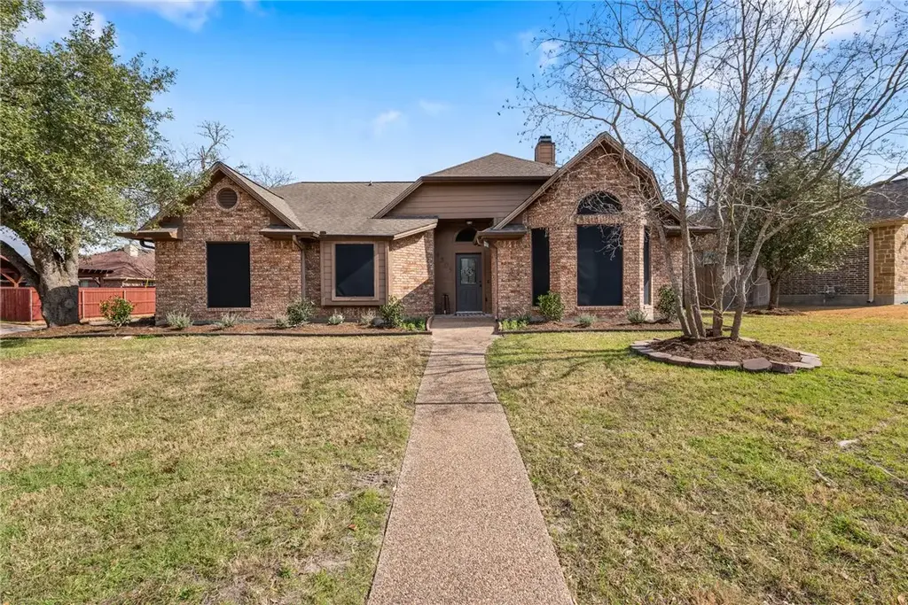 4505 Kensington, Bryan