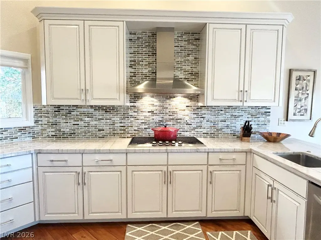 Photo of Listing #2756141