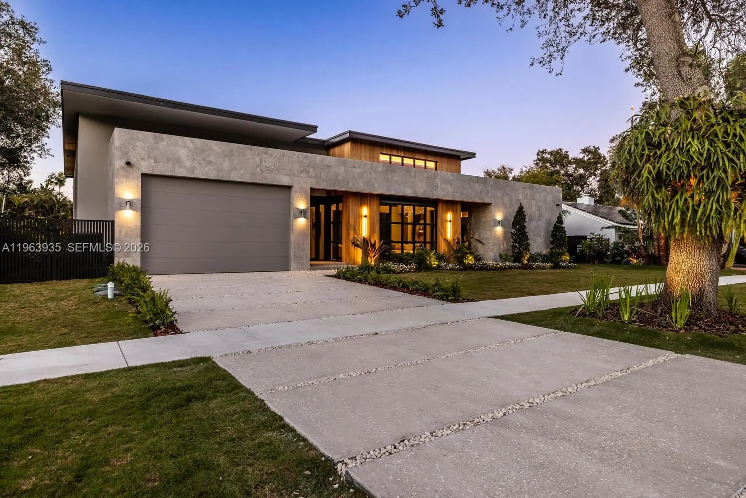 Photo of Listing #A11963935