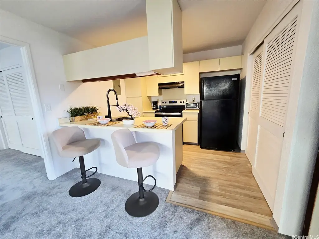 94-1071 Kaukahi Place # A6, Waipahu