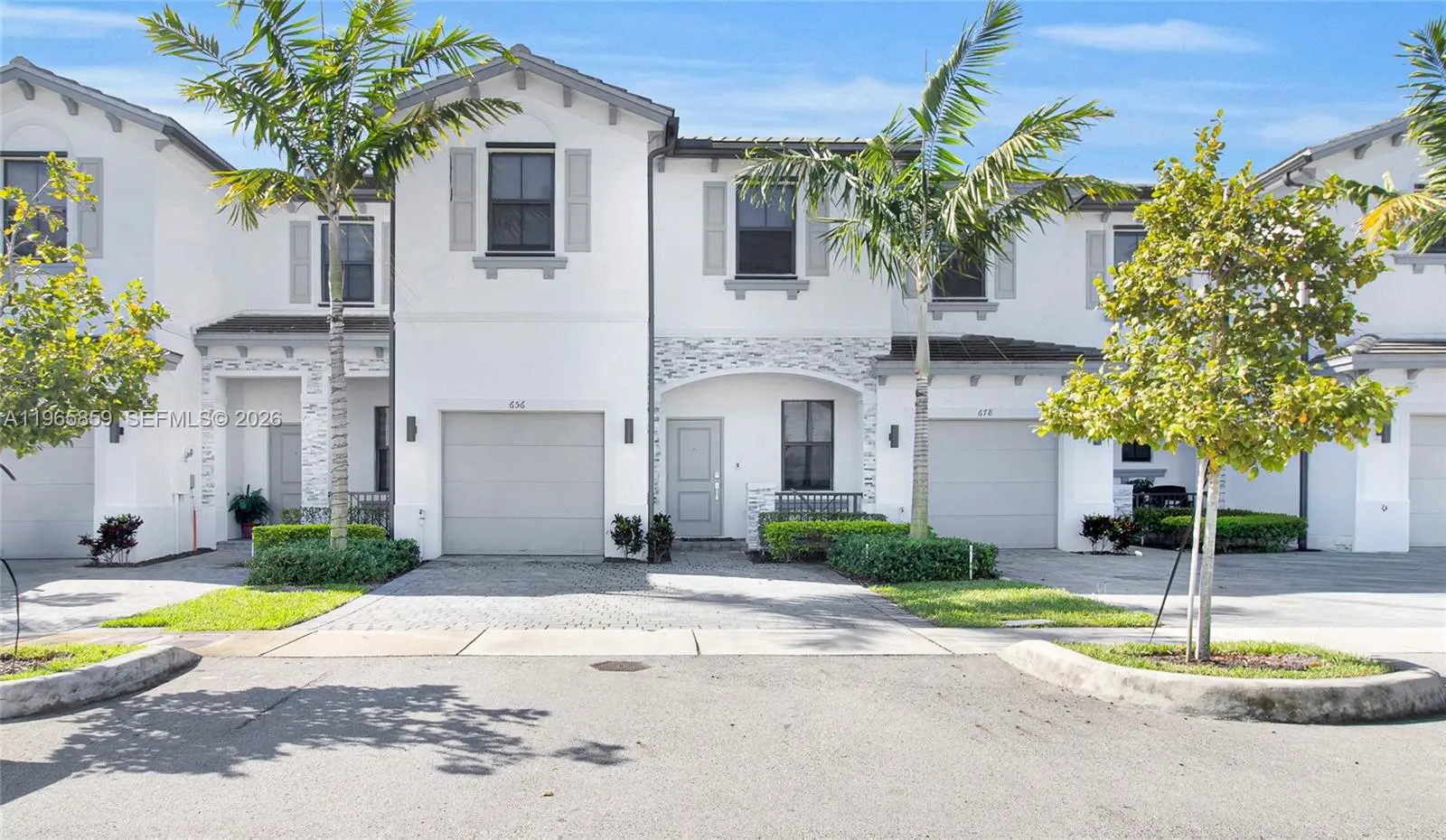 Photo of Listing #A11965859