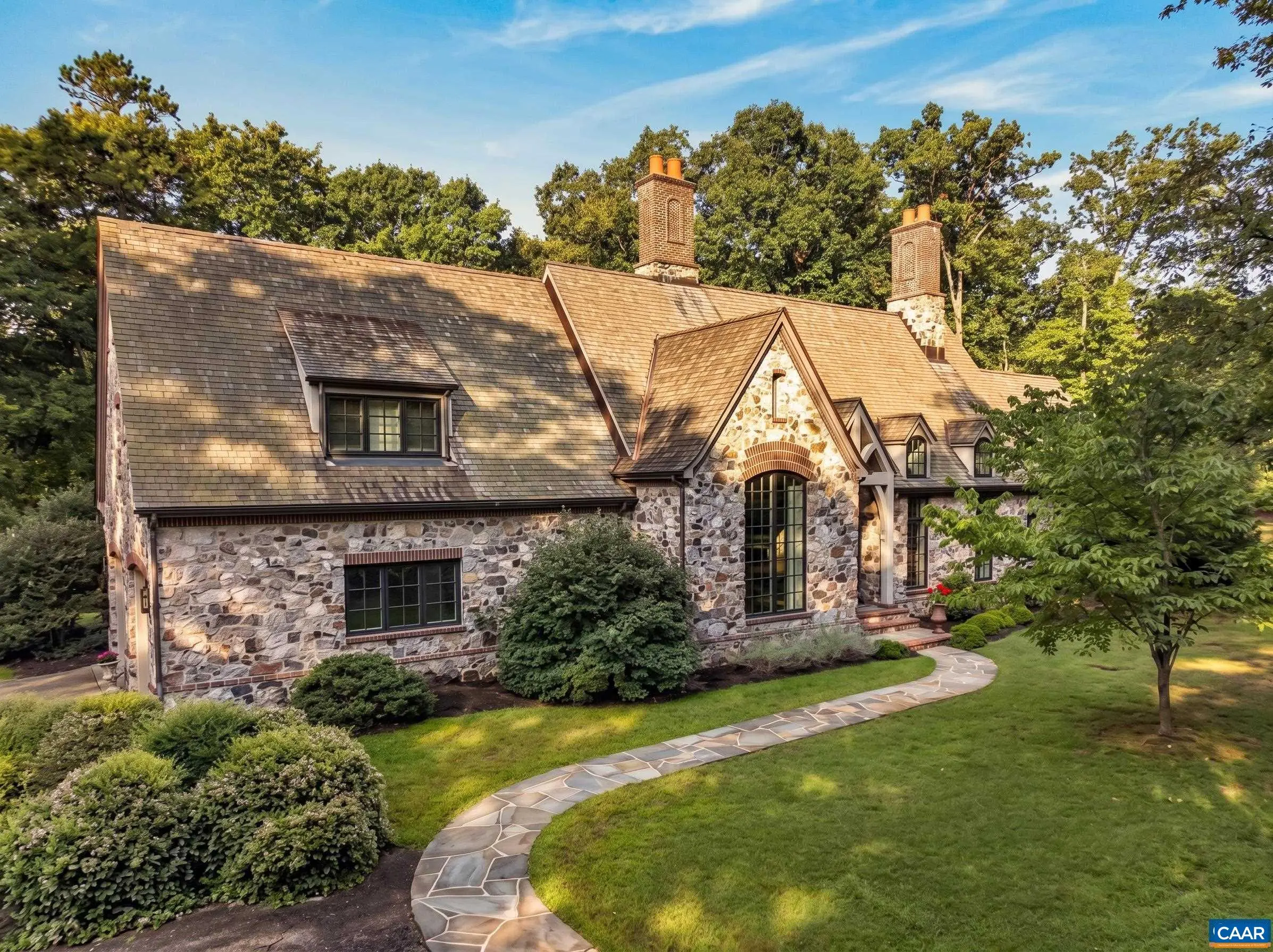 880 Club Dr, Keswick