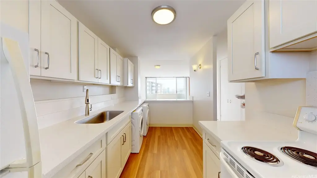 780 Amana Street # Ph7, Honolulu