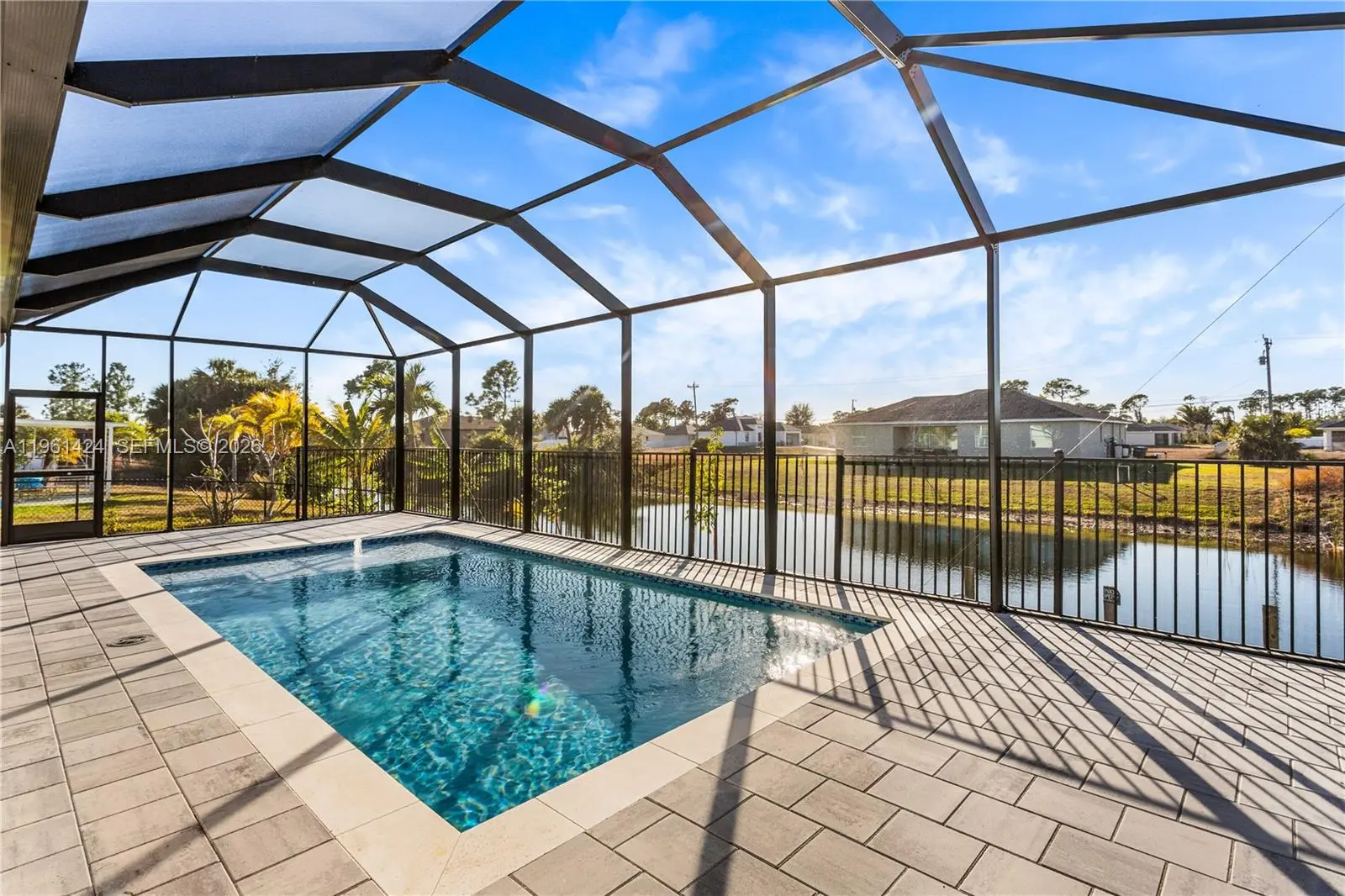 Photo of Listing #A11961424