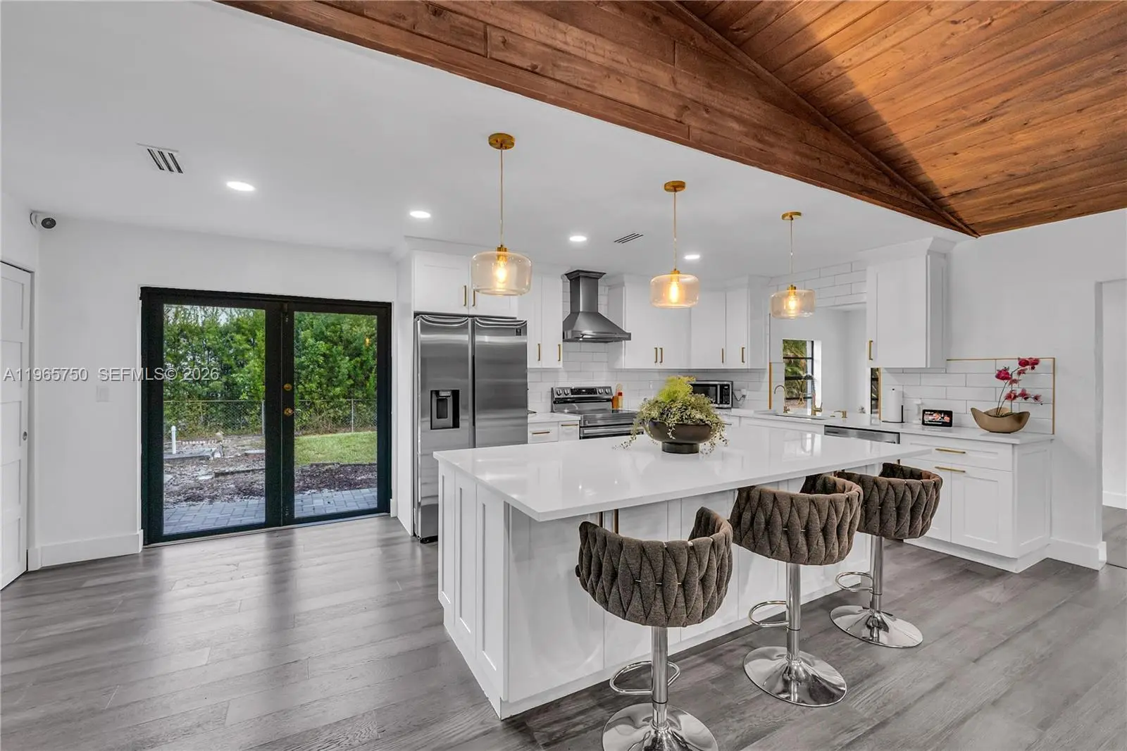 Photo of Listing #A11965750