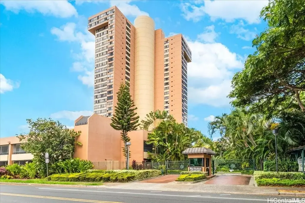 5333 Likini Street # 1110, Honolulu