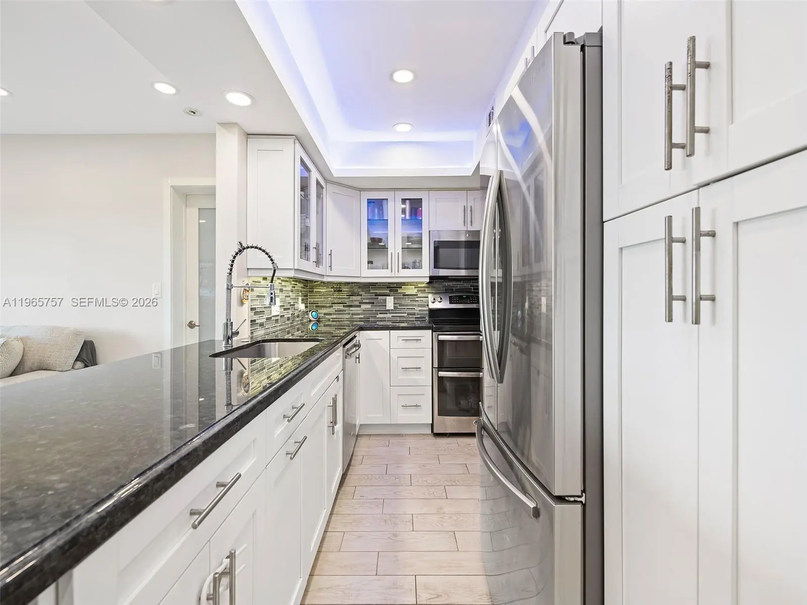 Photo of Listing #A11965757