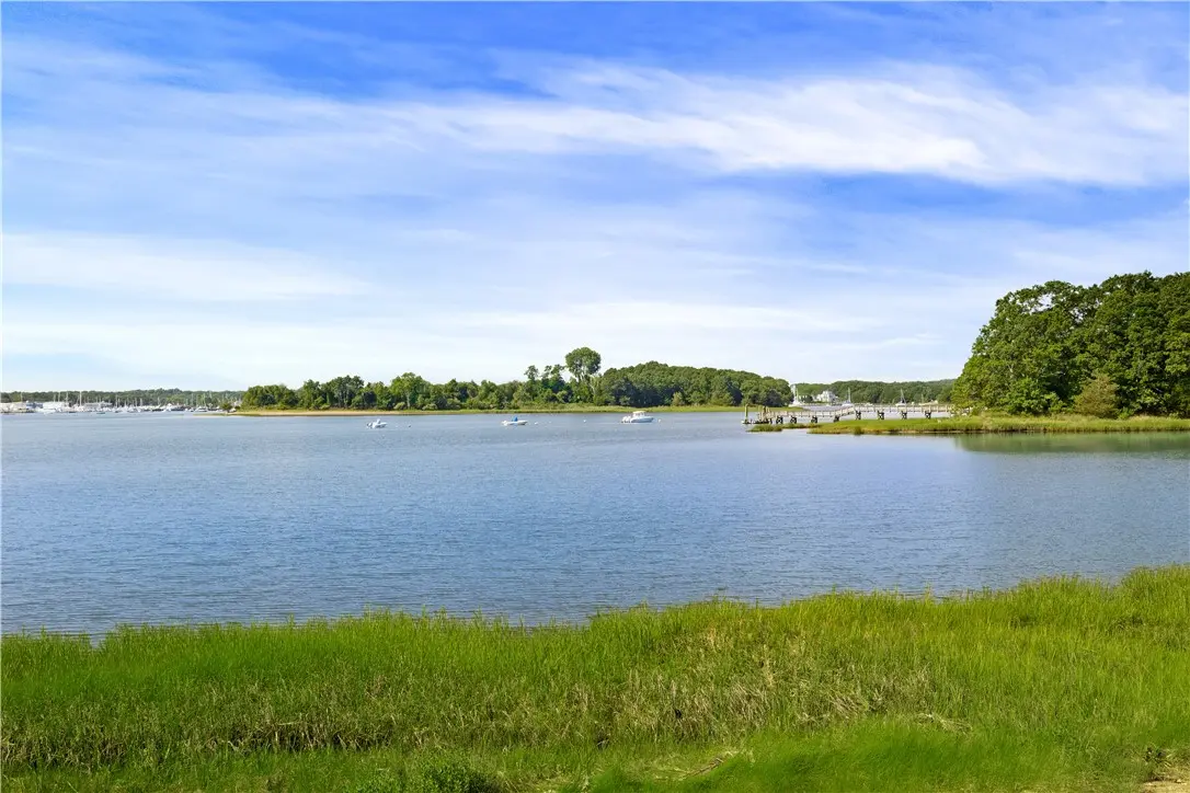 139 Seabreeze Dr # 139, North Kingstown