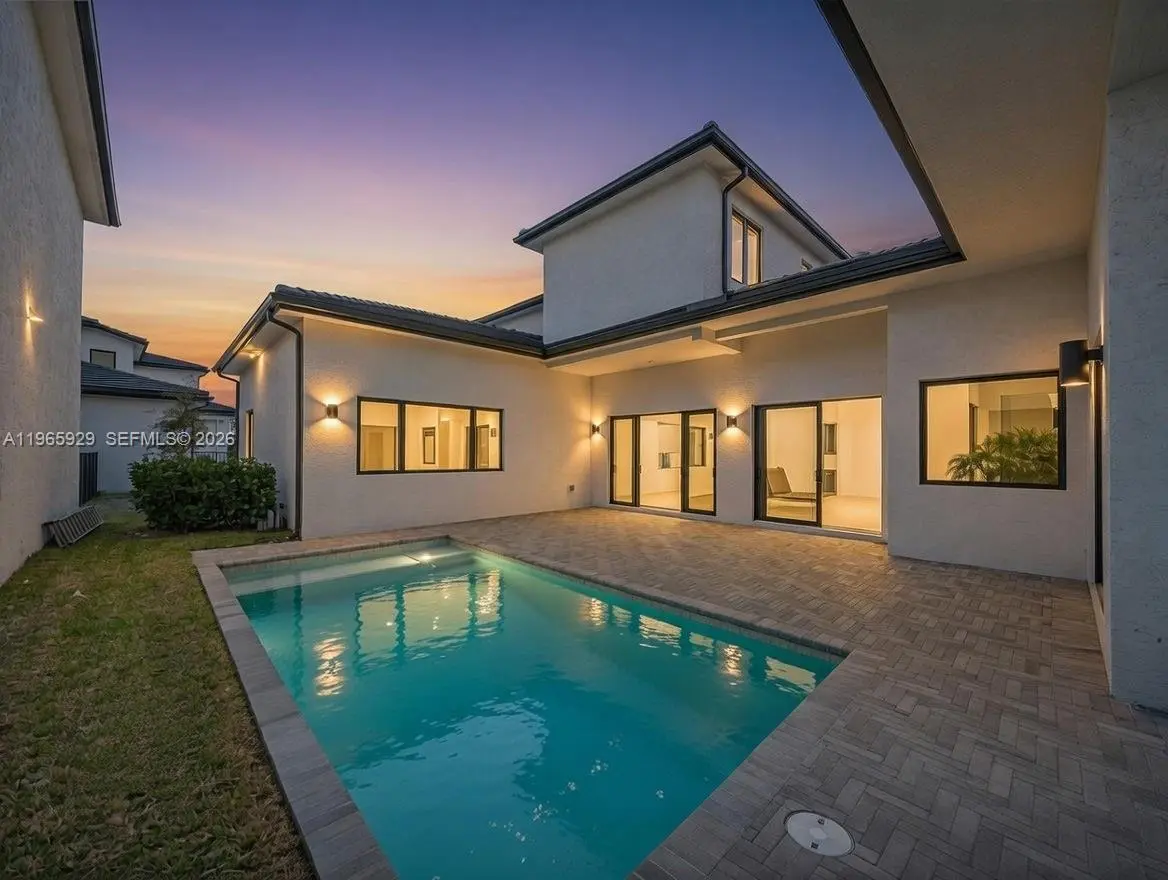 Photo of Listing #A11965929