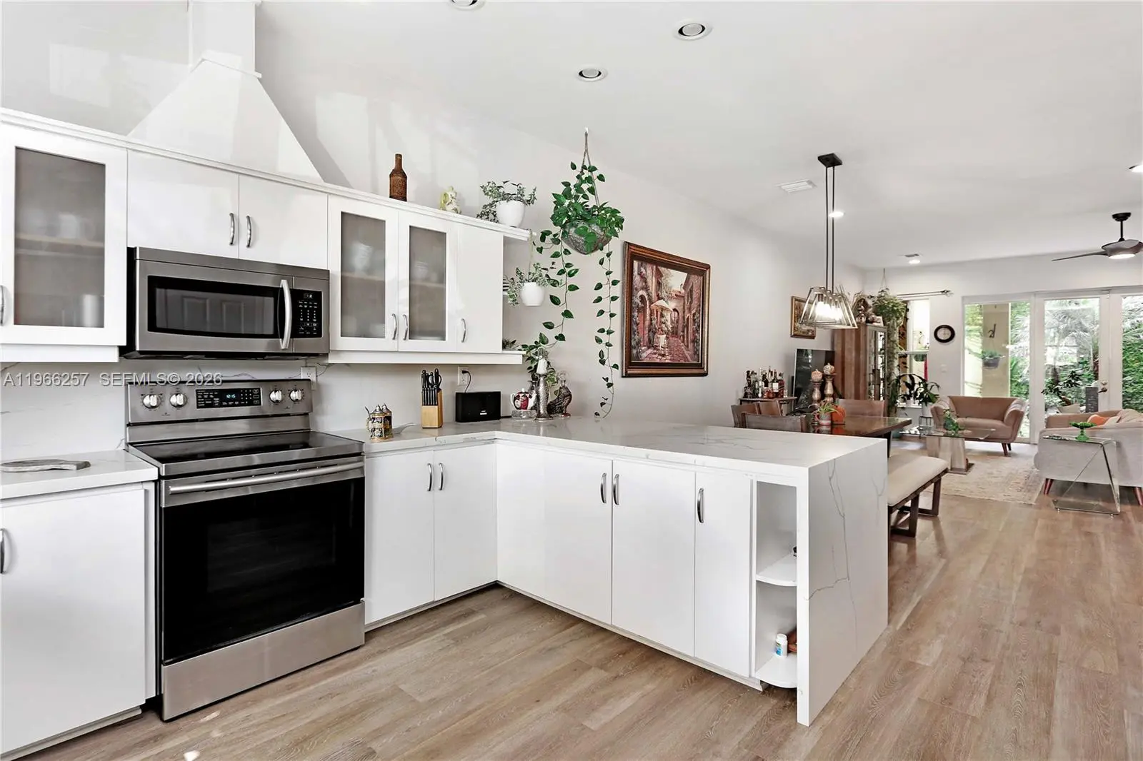 Photo of Listing #A11966257