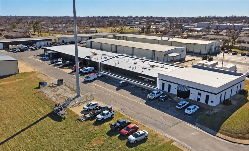 555b N 13th Street, Rogers