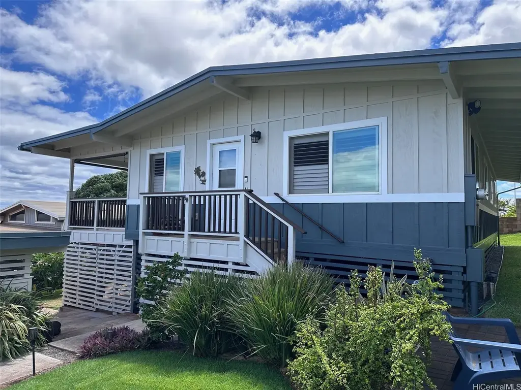 92-734 Nohopaa Street, Kapolei