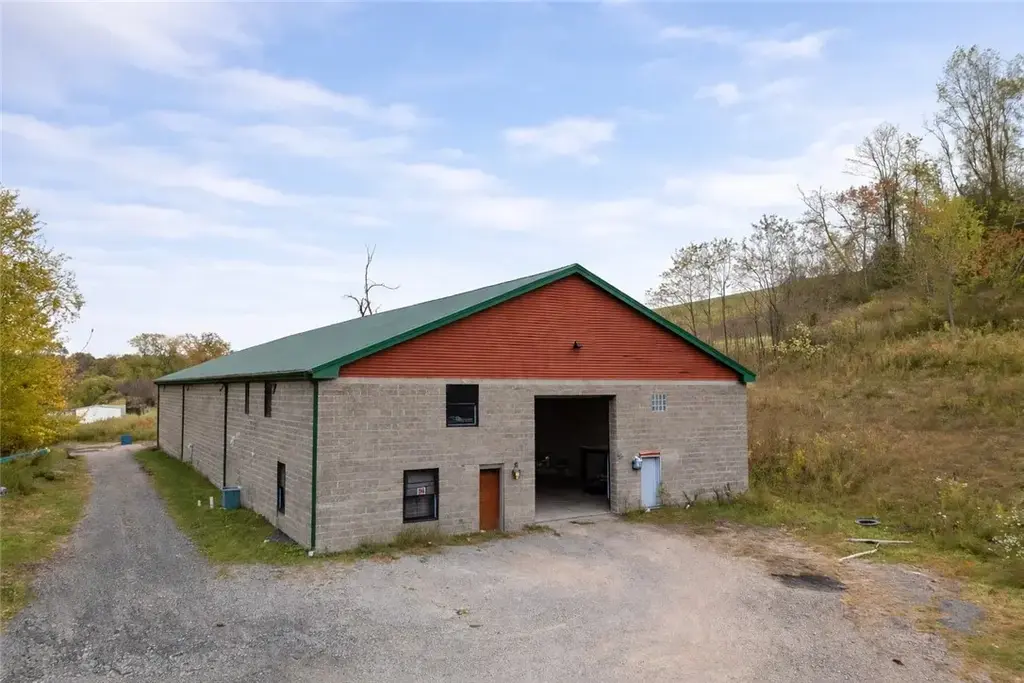 6331 State Route 88, Finleyville