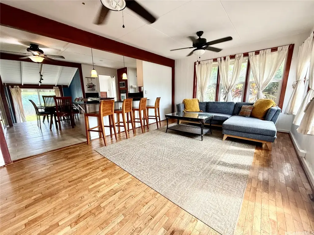 66-210 Kamehameha Highway # B, Haleiwa