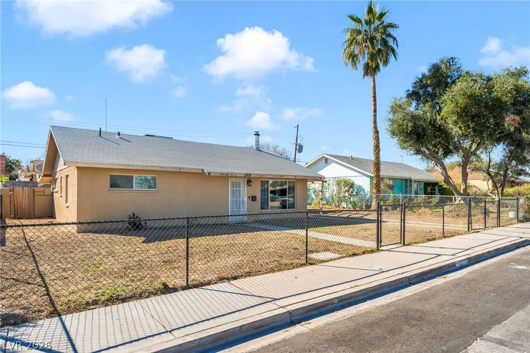 Photo of Listing #2757135