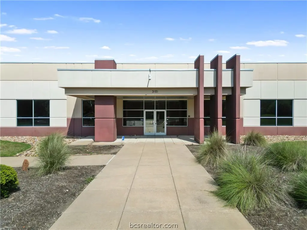 3101 University Drive E, Bryan