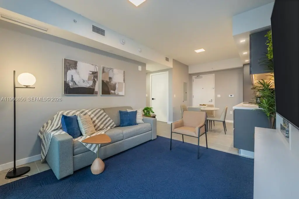 Photo of Listing #A11966856