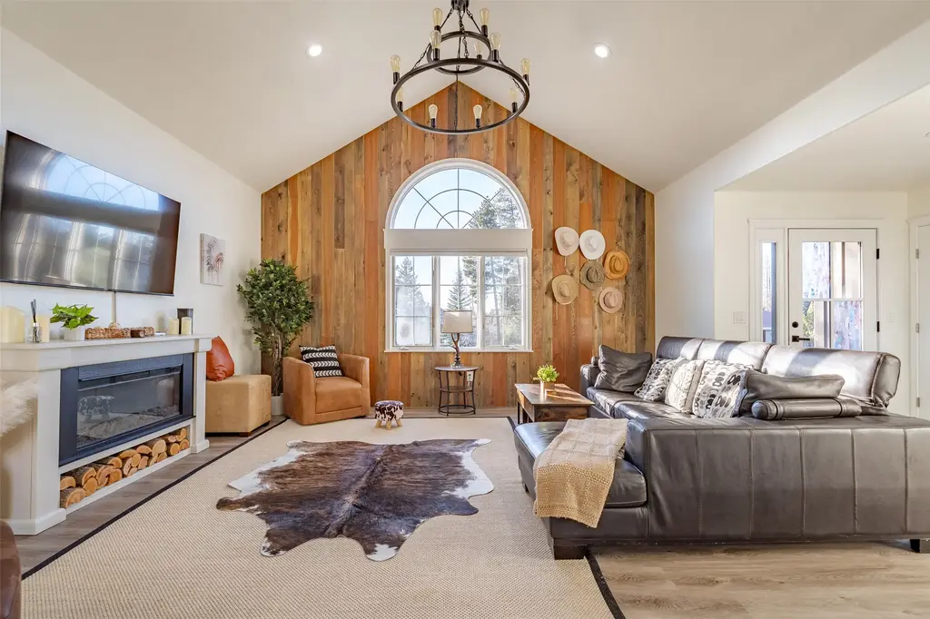 1018 Saint Andrews Drive, Columbia Falls