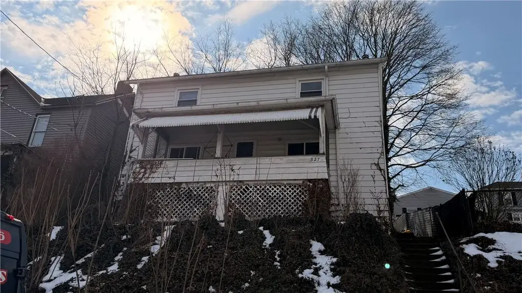 327 Lowell Street , Vandergrift