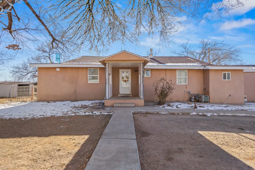4949 Calle Pico, Santa Fe