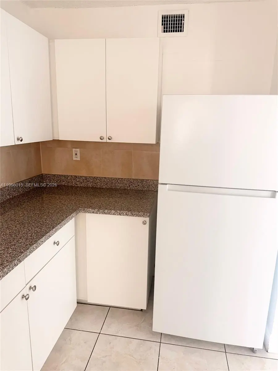 Photo of Listing #A11966015