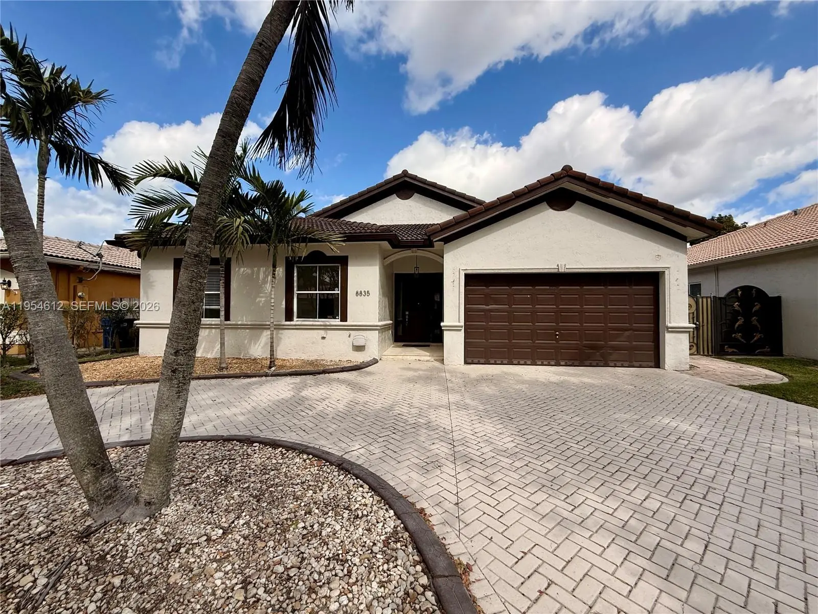 Photo of Listing #A11954612