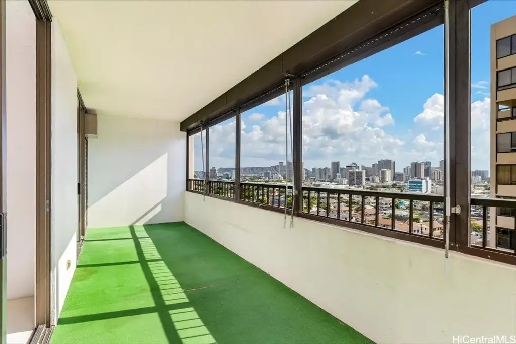 1521 Alexander Street # 905, Honolulu